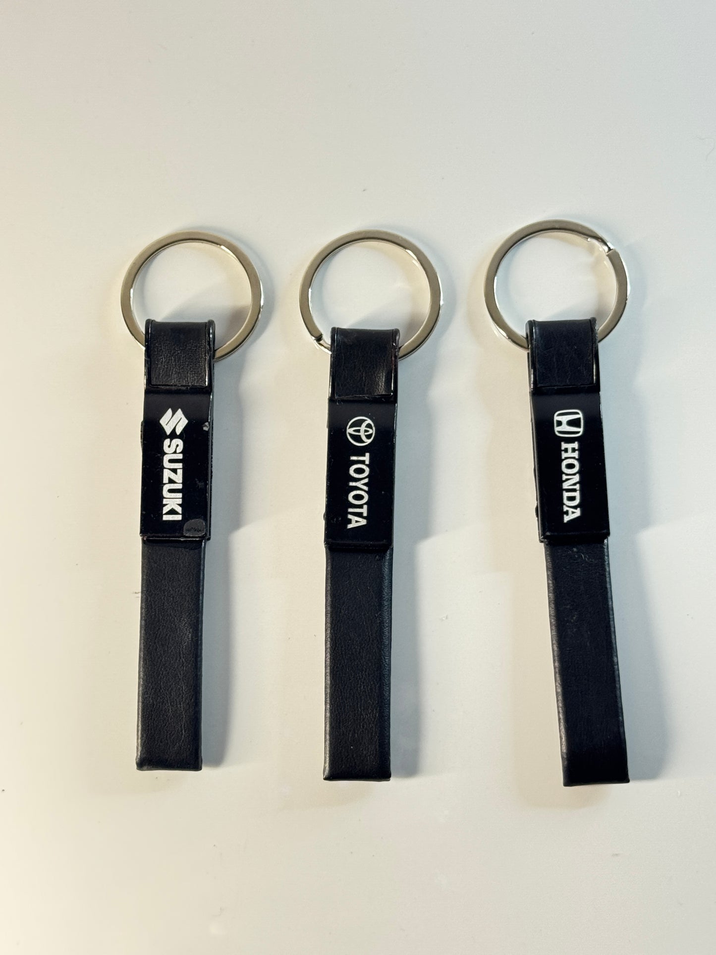 Black Straight Line Metal Leather Keychain for Honda – Tech Car Home Pakistan