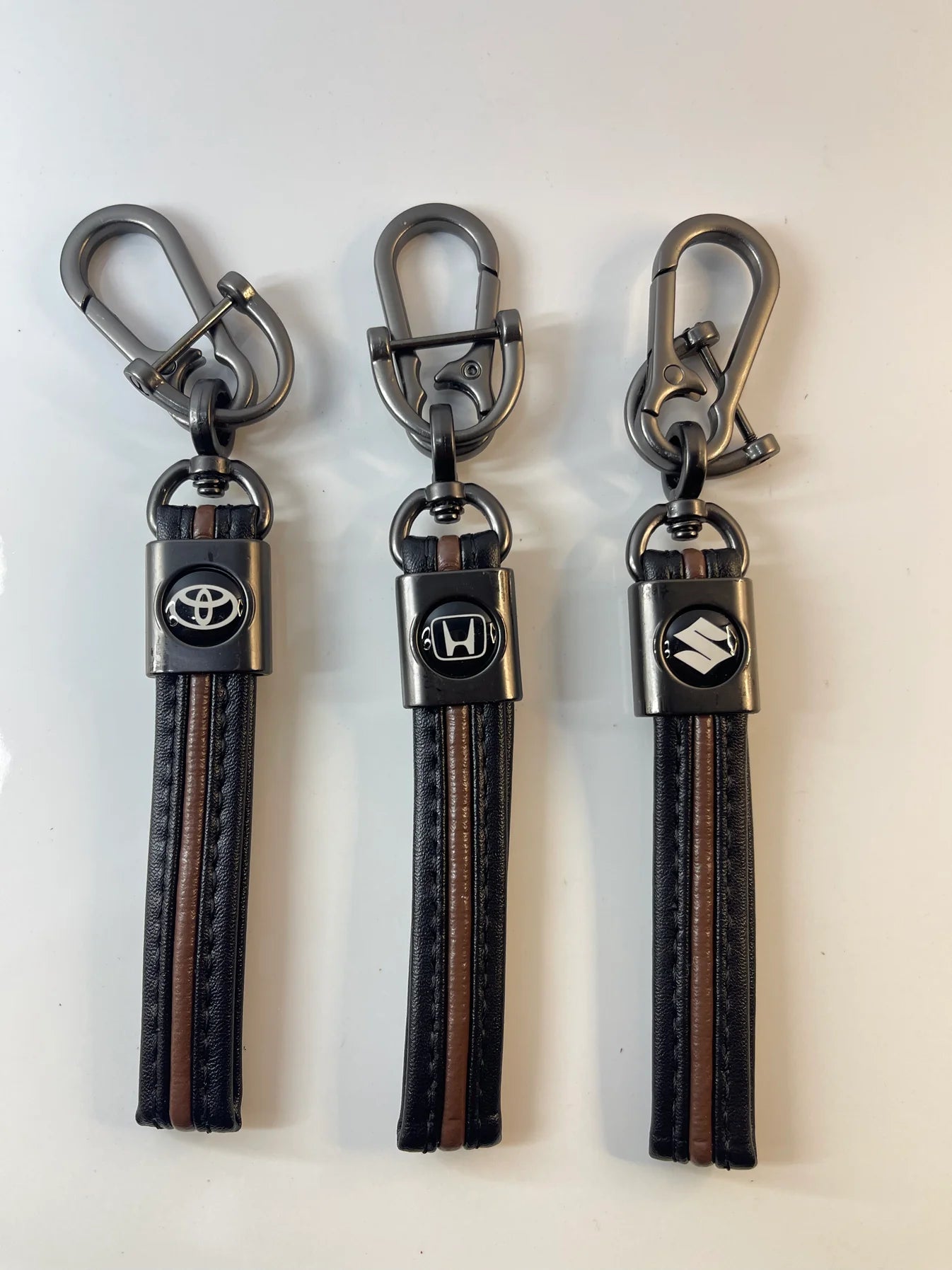 Premium Leather Line Keychain – TOYOTA Logo