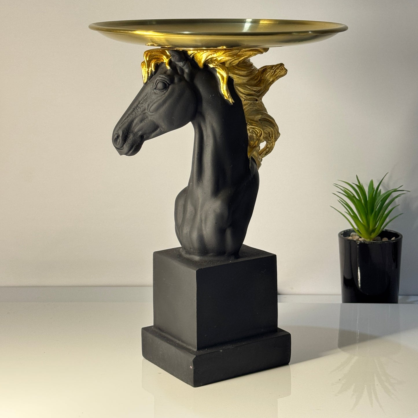 Stylish Black Horse Figurine – Modern Home & Office Decor | Tech Car Home Pakistan