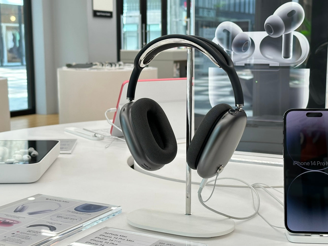 AirPod Max Headphones with Advanced Noise Cancellation Features