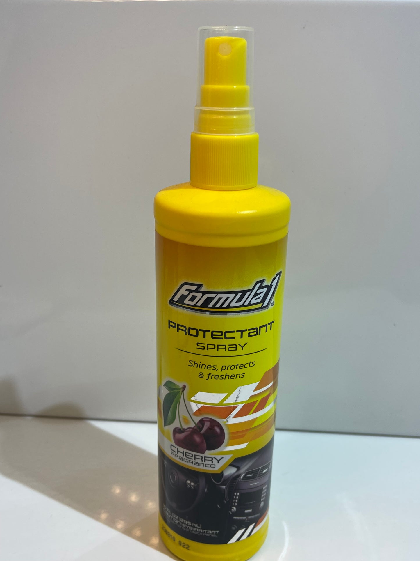 Formula 1 Dashboard & Door Polish – Interior Shine & Protection