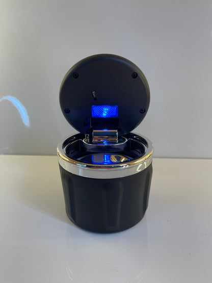 Open view of the car ashtray showing a spacious, easy-to-clean interior – by TechCarHome.com.
