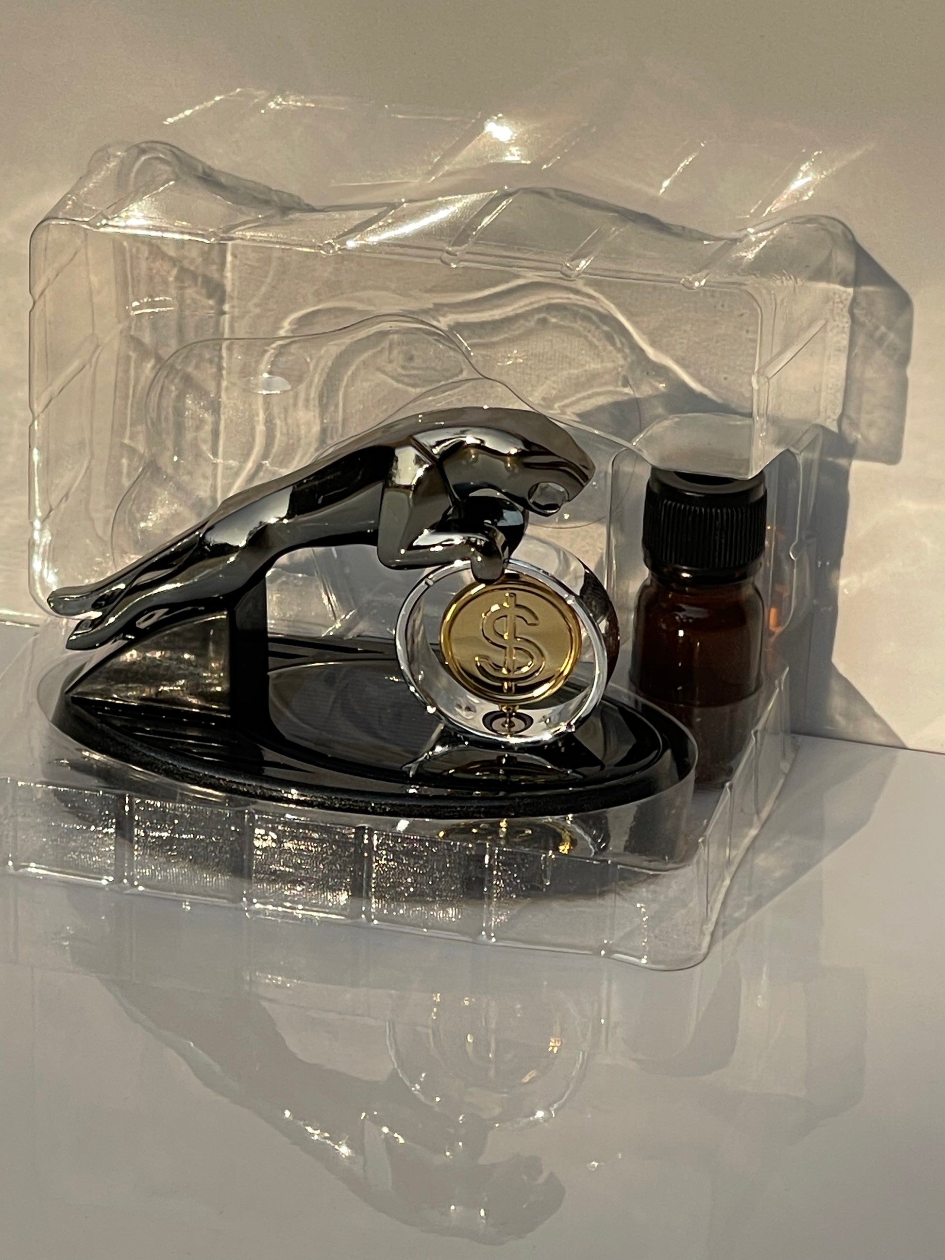 Solar Powered Jaguar Design Car Perfume in Car Interior by techcarhome
