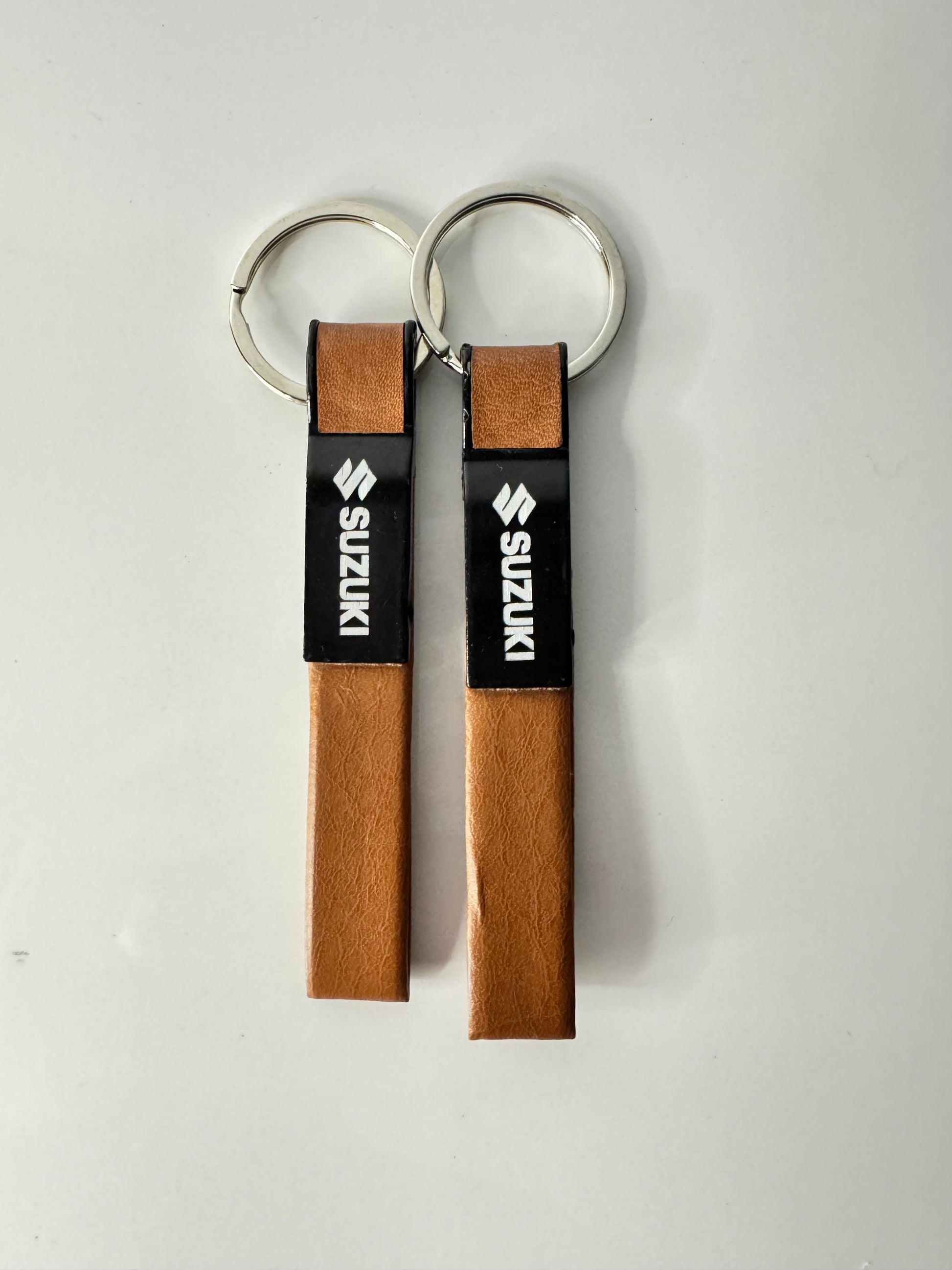 Straight Line Metal Leather Keychain for Suzuki – Tech Car Home Pakistan
