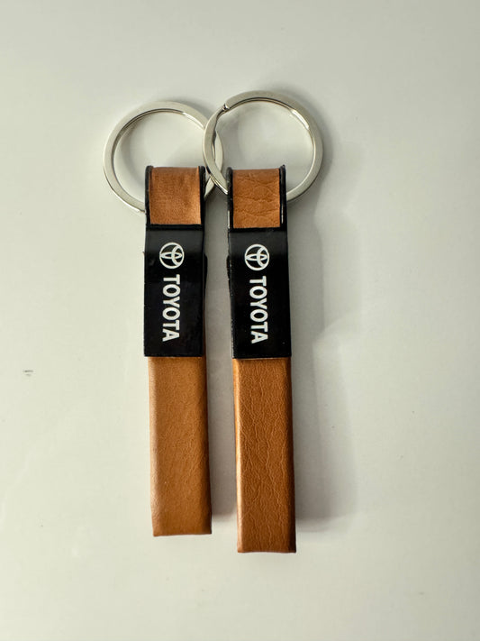 Straight Line Metal Leather Keychain for Toyota – Tech Car Home Pakistan