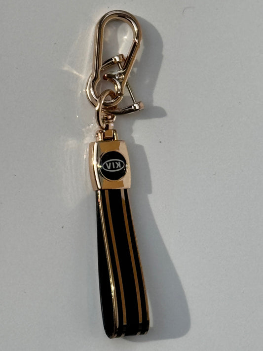 Gold Honda, Hyundai, and Kia logo car keychains – premium quality auto accessories for stylish car owners.