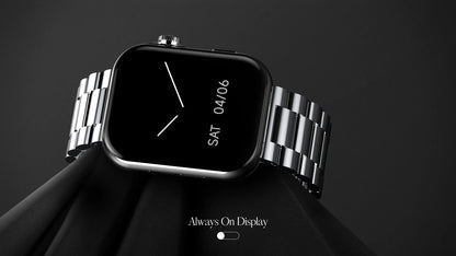 a picture of RONIN- R-09 LUXE SmartWatch showing always on display 